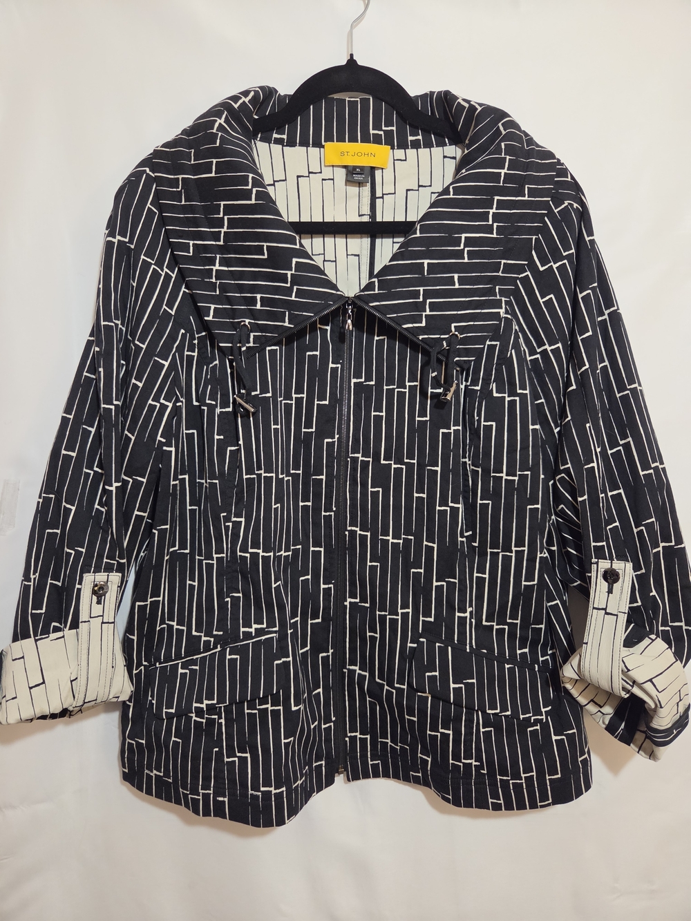 St. John Black White Geometric Abstract Zip Funnel Neck Jacket XL